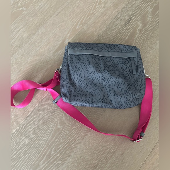Lululemon Party Om Bag | Dottie Dash Slate Black | Like New | RARE - Picture 10 of 15